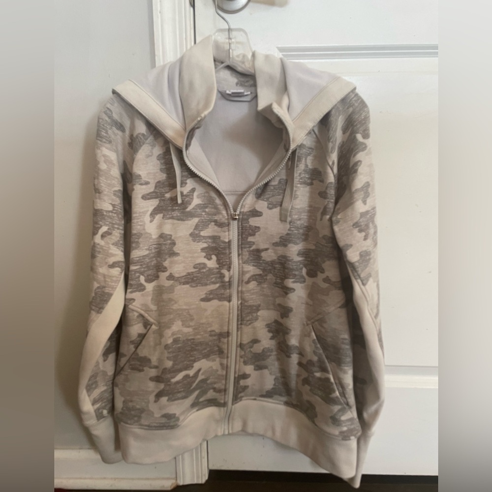 EUC Athleta Camo Hoodie